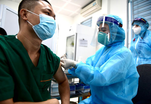 TIN TỐI (21/5): Thêm 58 ca mắc COVID-19 mới; Hamas dọa tập kích Israel