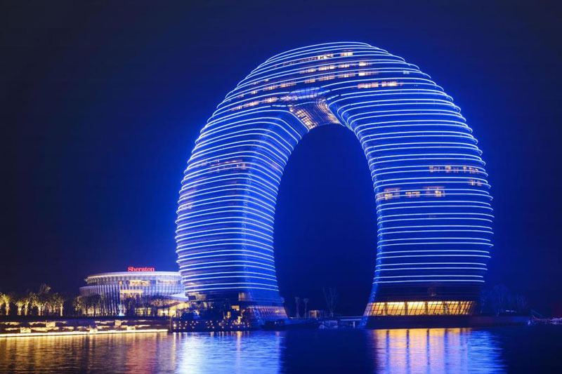 CLIP: Bên trong khu nghỉ dưỡng trị giá 1,5 tỷ USD dành cho giới siêu giàu