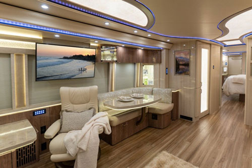 CLIP: Khám phá nội thất xe buýt giá hơn 62 tỷ đồng của Justin Bieber