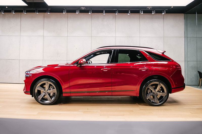 Genesis GV70 2022 với động cơ V6, công suất 374 mã lực, giá gần 1,5 tỷ đồng