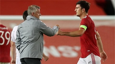 MU vs Villarreal: Solskjaer báo tin dữ về Maguire