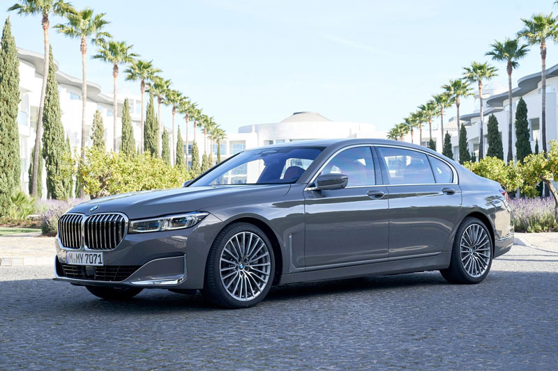 Top 10 xe sedan hạng sang và siêu sang tốt nhất năm 2021