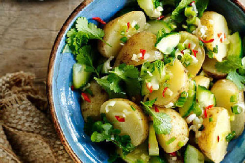 Mách bạn 3 cách làm salad khoai tây nhẹ bụng cho bữa trưa