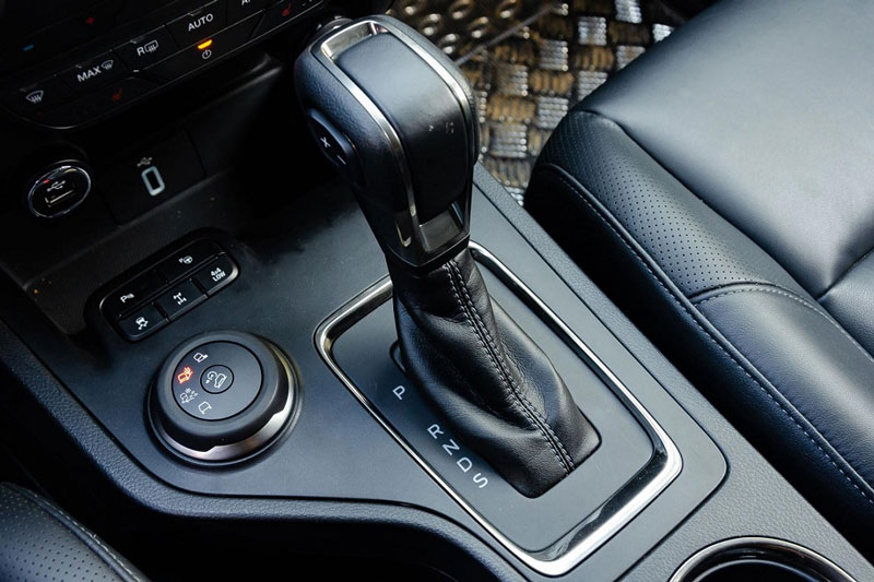 Những thói quen gây hại cho xe số tự động