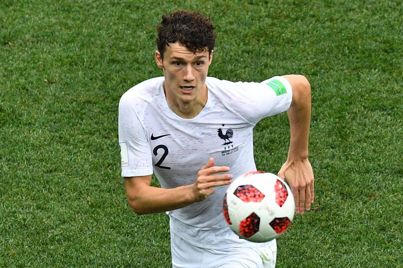 Hậu vệ phải: Benjamin Pavard.