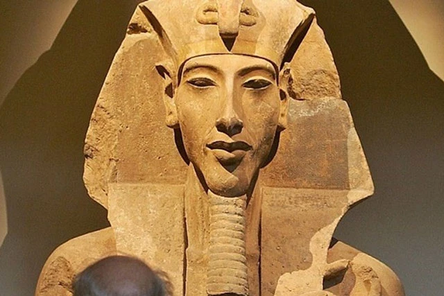 Tượng Pharaoh Akhenaten. Ảnh: AFP.