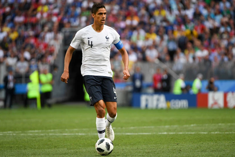 Trung vệ: Raphael Varane.