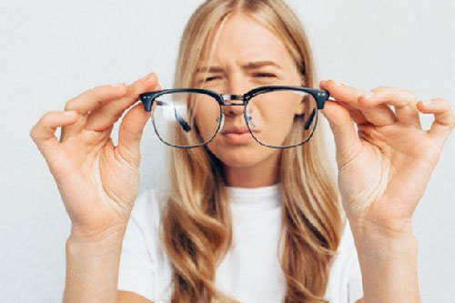Khắc phục tình trạng mắt bị dại khi đeo kính cận