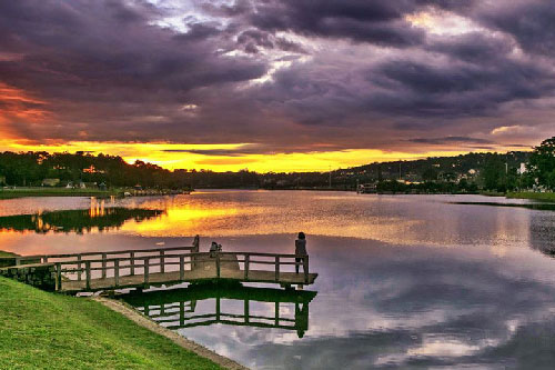 Ngắm vẻ thơ mộng của hồ nước đẹp bậc nhất vùng Tây Nguyên