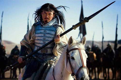 Thân là ngũ hổ tướng lại từng đánh cho Tào Tháo tan tác, vì lẽ gì Mã Siêu không được Gia Cát Lượng dẫn theo khi xuất chinh?