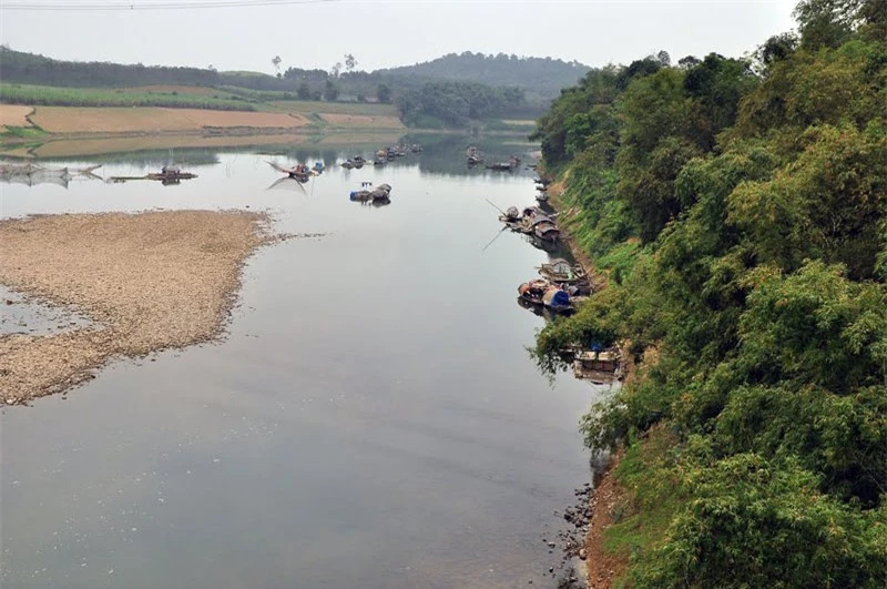 Tổng lượng nước 4,72 km3 ứng với lưu lượng trung bình năm 148 m3/s và môđun dòng chảy năm 18,2 l/s.km3. Ảnh: Che Trung Hieu.