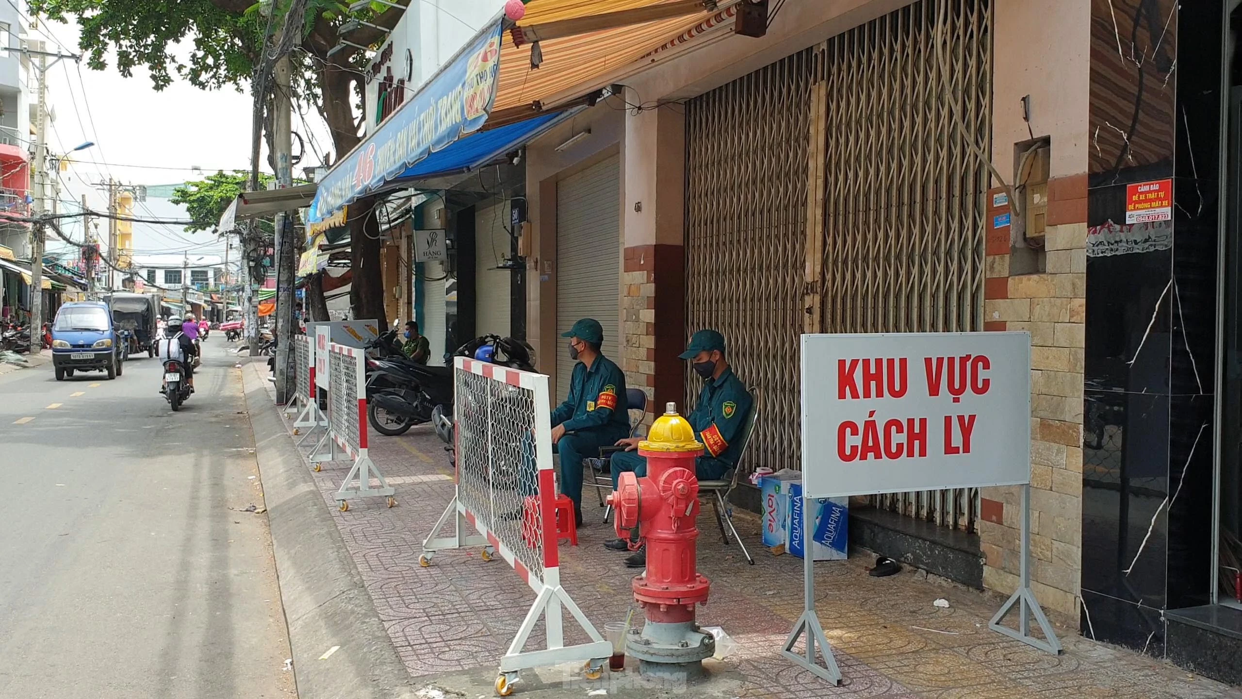 Nhiều địa phương giãn cách xã hội vì có bệnh nhân nhiễm Covid Nhiều địa phương giãn cách xã hội vì có bệnh nhân nhiễm Covid