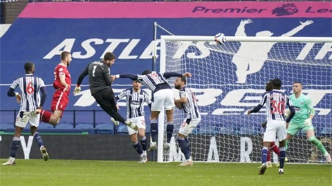 Bàn thắng của Alisson vào lưới West Brom là “Khoảnh khắc tuyệt vời nhất” 