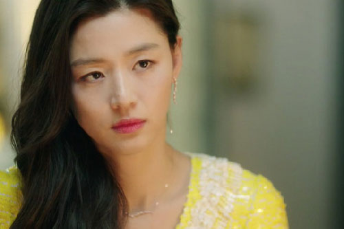 Chồng quyết tâm bỏ tiền vào heo tiết kiệm, một hôm tôi "bí" quá liền đập vỡ thì phát hiện chuyện động trời