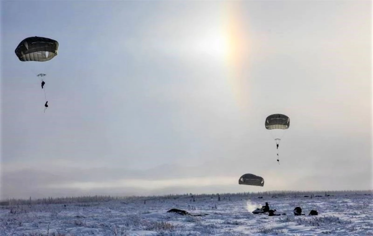 Binh lính các đơn vị Bắc Cực được huấn luyện sát với điều kiện tác chiến trong khí hậu lạnh ở đây; Nguồn: topwar.ru