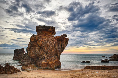 Chiêm ngưỡng bãi biển đẹp bậc nhất Bắc Trung Bộ