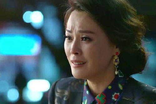 Em gái tôi cưới được 1 tuần, mẹ liền yêu cầu họp gia đình và thông báo một tin chấn động