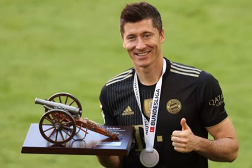Vượt Messi và Ronaldo, Lewandowski giành Chiếc giày vàng châu Âu đầu tiên trong sự nghiệp