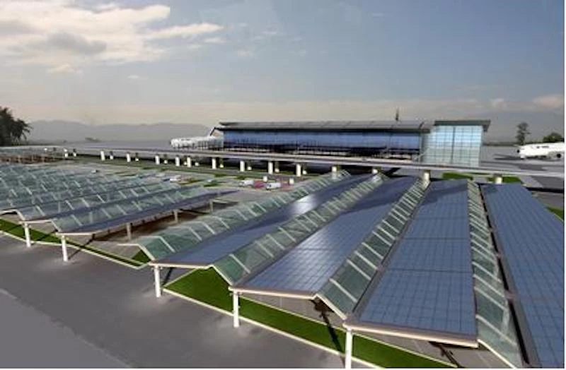 Lắp đặt tấm pin năng lượng mặt trời trên mái che Sân bay quốc tế Đà Nẵng