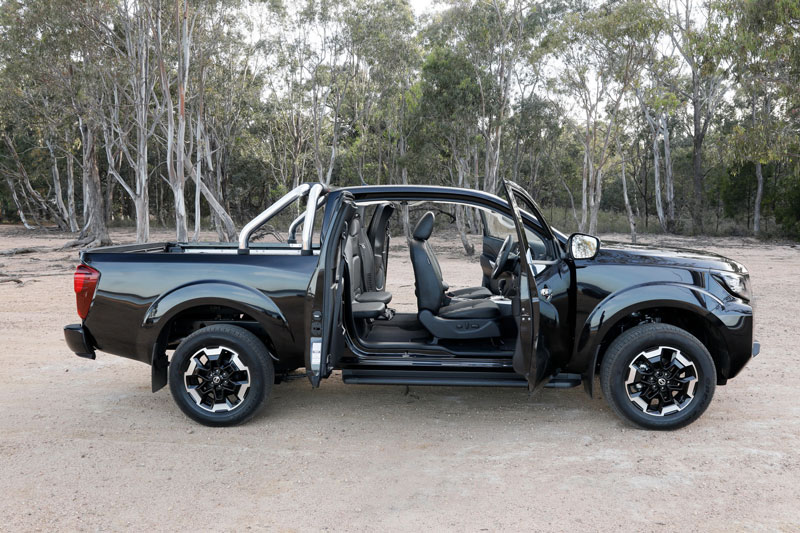 Giá lăn bánh Nissan Navara 2021 vừa trình làng tại Việt Nam: Cao nhất hơn 1 tỷ đồng