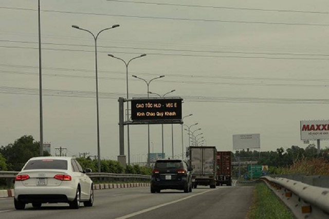 Cách tính khoảng cách phanh an toàn, tài xế nào cũng cần phải biết