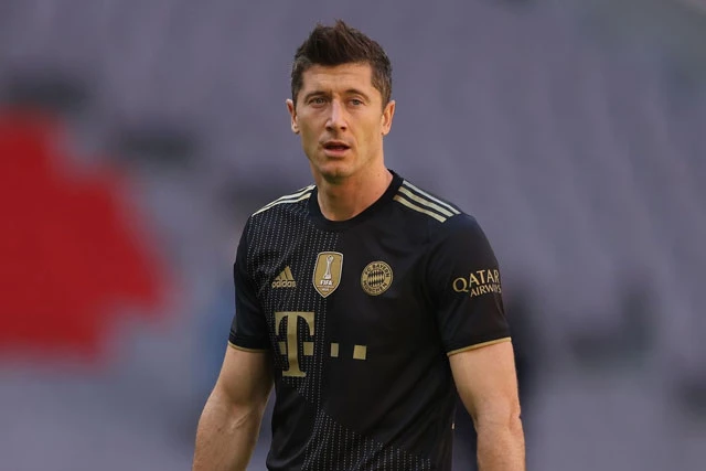 9. Robert Lewandowski (Bayern Munich, tổng thu nhập: 28 triệu USD).