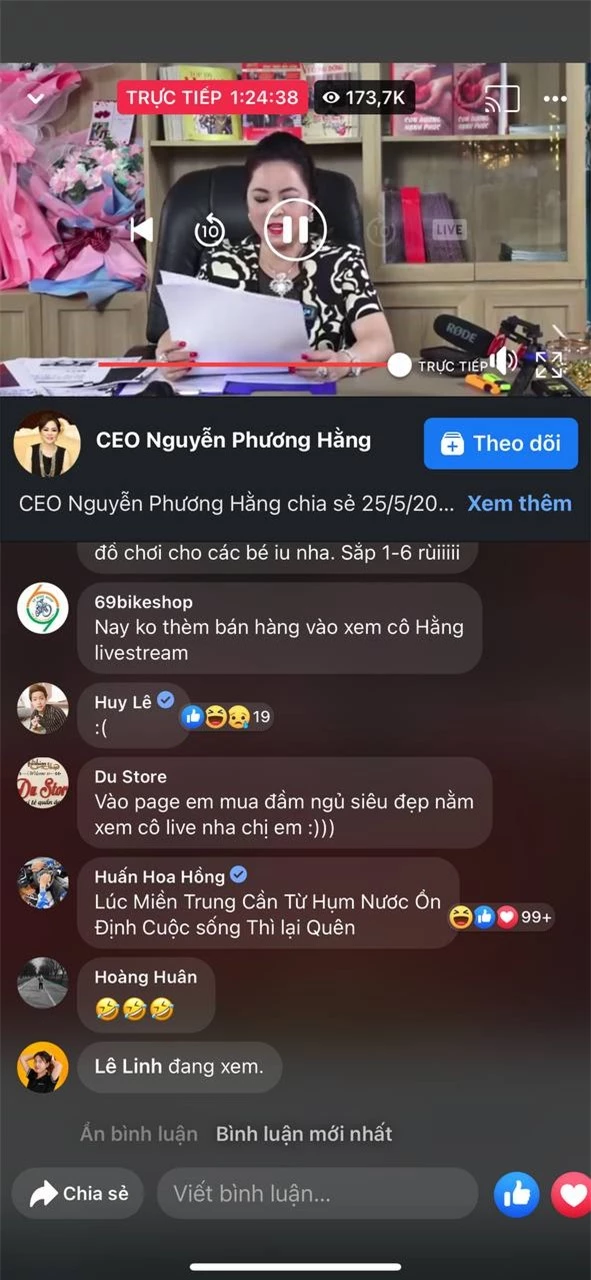 Độ hot quá khủng, bà Phương Hằng vừa livestream đã cho hoa hậu Khánh Vân hít khói ở điểm này! - Ảnh 2.