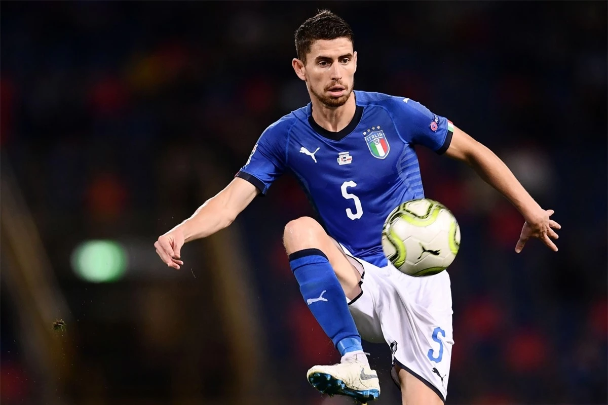 Tiền vệ: Jorginho (không được gọi lên ĐT Italia)