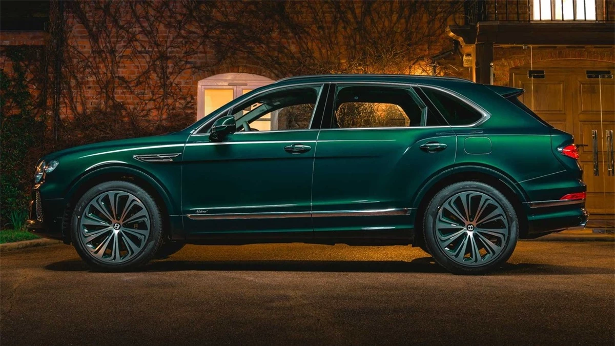 Ngắm SUV siêu sang Bentley Bentayga xanh ngọc lục bảo độc nhất vô nhị - 2