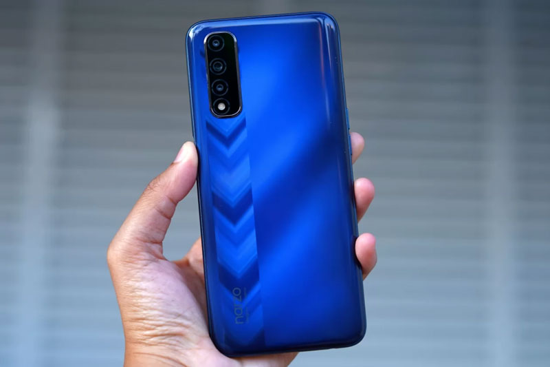 Smartphone RAM 6 GB, pin 5.000 mAh, sạc 30W, màn hình 90Hz, giá rẻ bất ngờ