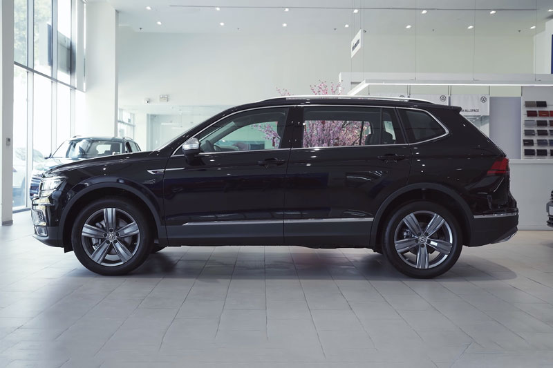 SUV 7 chỗ sử dụng động cơ tăng áp, giá từ 1,699 tỷ đồng tại Việt Nam