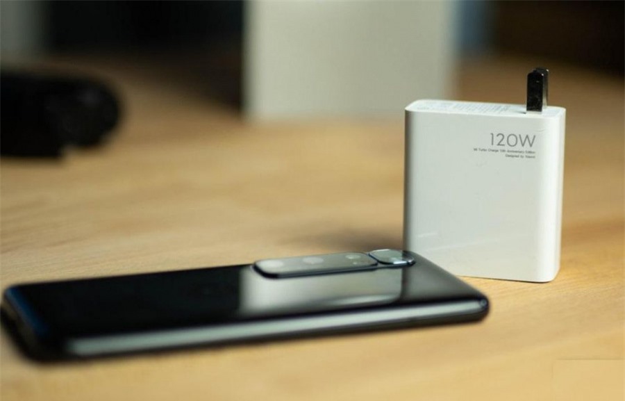 Loạt smartphone sạc nhanh nhất thế giới Loạt smartphone sạc nhanh nhất thế giới