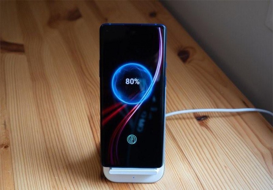 Loạt smartphone sạc nhanh nhất thế giới Loạt smartphone sạc nhanh nhất thế giới