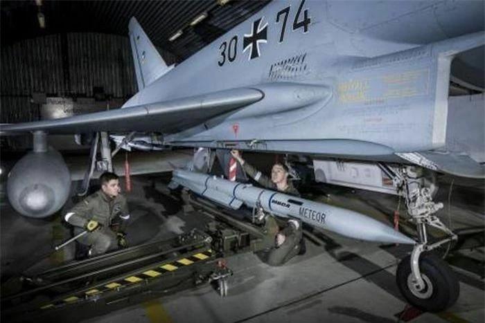 Tên lửa Meteor giúp tiêm kích châu Âu dễ dàng đánh bại Su-35 và Su-57? - ảnh 1