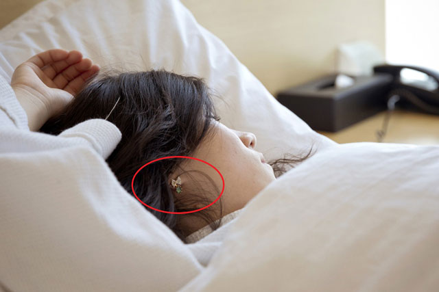 Sai lầm khi ngủ ảnh hưởng đến sức khỏe bạn nên dừng lại ngay