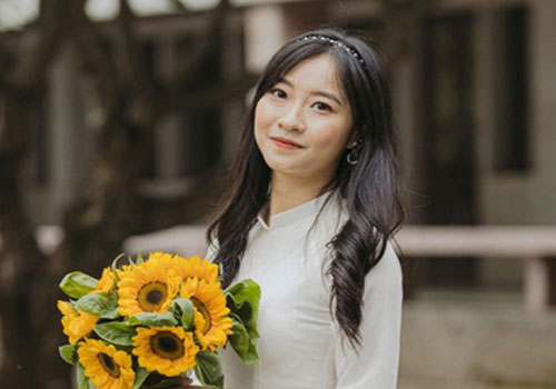 Ngắm nhan sắc nữ thủ khoa đầu ra của ĐH Xây dựng