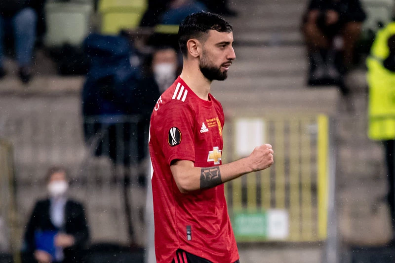 Tiền vệ: Bruno Fernandes (Manchester United).