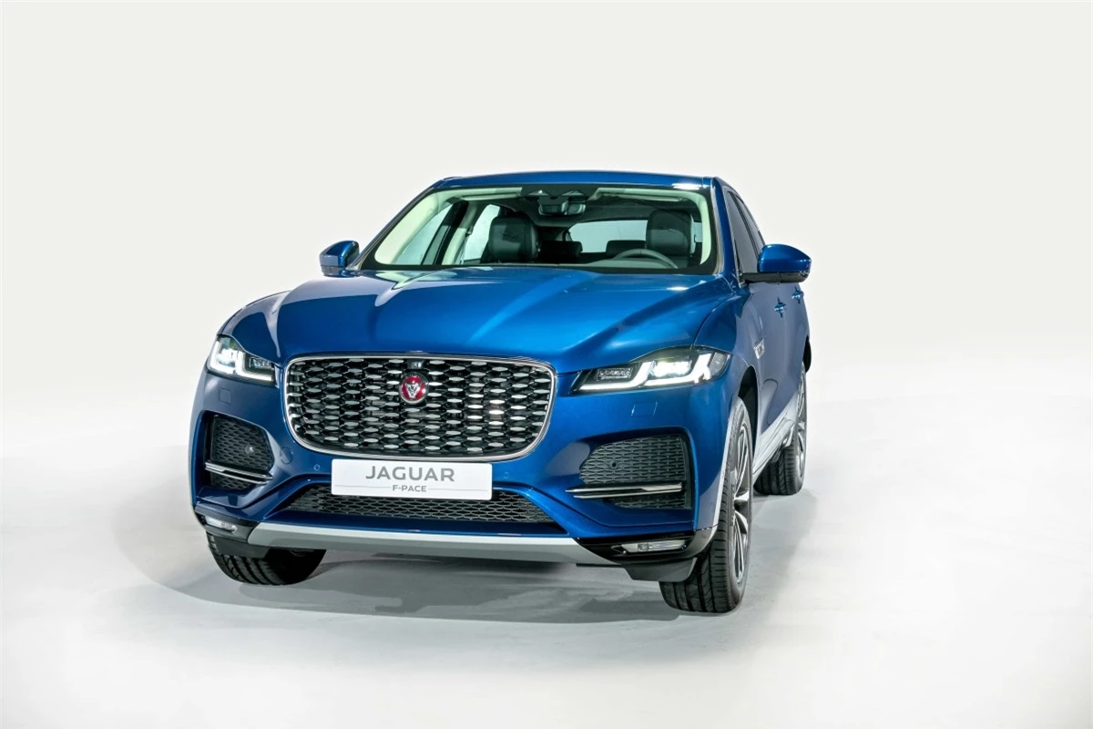 Jaguar F-Pace là một chiếc suv hạng sang đáp ứng cả tính thực dụng và hiệu suất thể thao. 