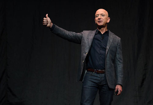 Tỷ phú Jeff Bezos chính thức thông báo từ chức CEO Amazon