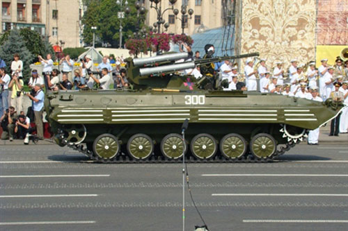 Ukraine bán hết BMP-1U hiện đại để mua... BMP-1 cũ từ NATO