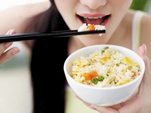 7 thói quen dễ ợt buổi tối giúp bạn nhanh chóng giảm cân