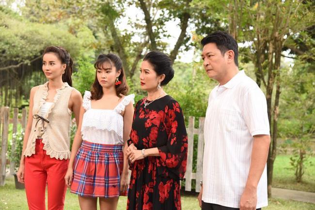 Anh trai tôi ly hôn vì vợ vô sinh, 4 năm sau chị dâu cũ về quê đi ngang qua cửa nhà mà khiến cả gia đình tôi "hóa đá"