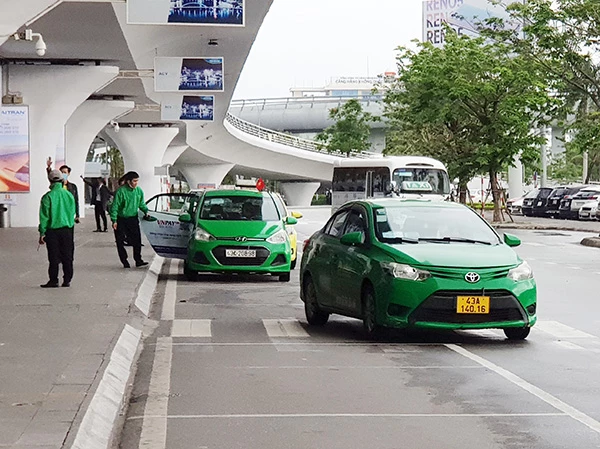 Sở GTVT Đà Nẵng yêu cầu các tài xế taxi, grab... có trách nhiệm từ chối phục vụ khách chưa thực hiện đúng quy định phòng chống dịch