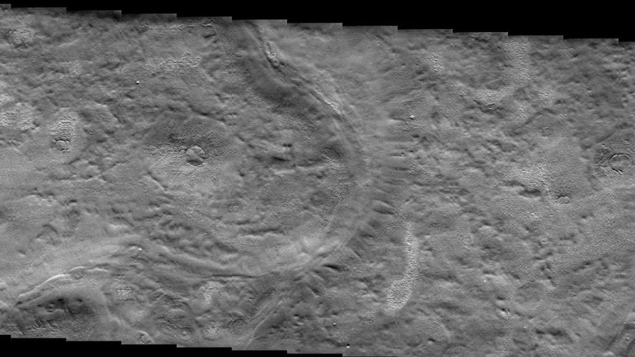 Các ảnh chụp trên sao Hỏa cho thấy có nhiều đặc điểm giống sông băng ở Nam Cực,