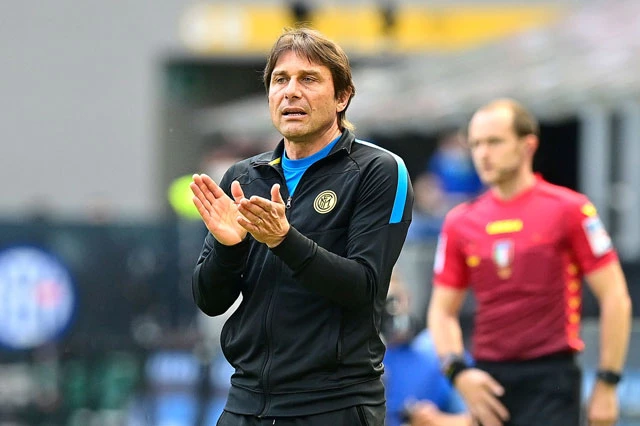 1. Antonio Conte (tự do, tỷ lệ: 8/13, đặt 13 ăn 8).