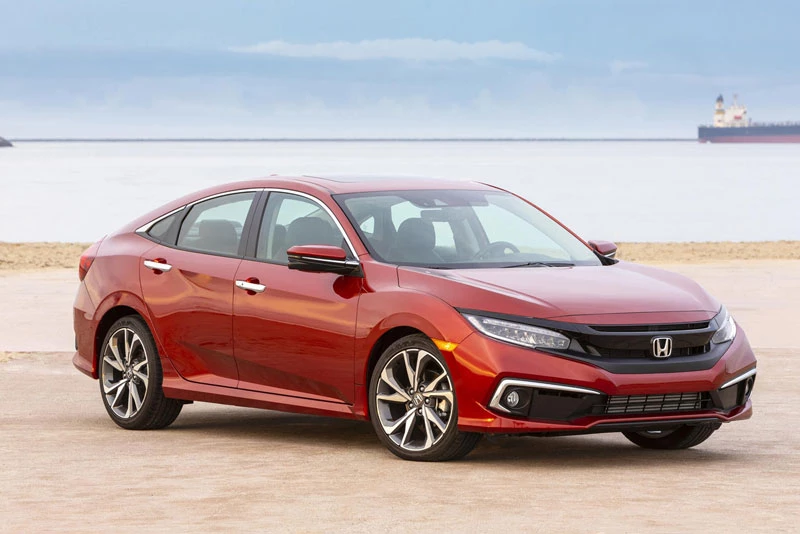 2. Honda Civic (doanh số: 133.000 chiếc). 