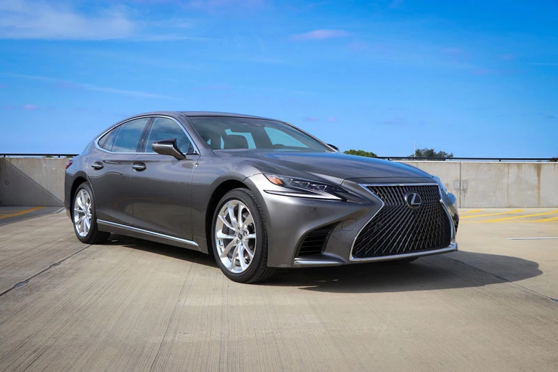 6. Lexus LS.