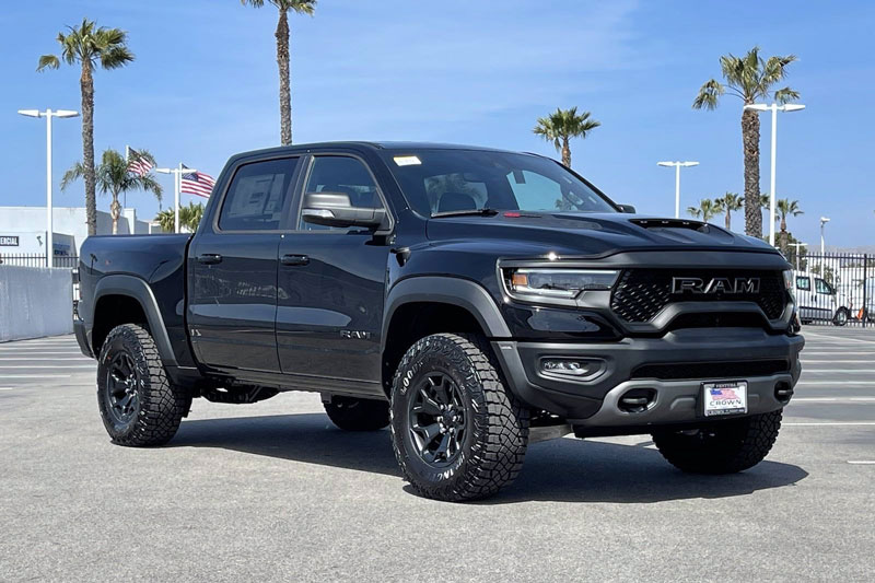 ‘Soi’ xe bán tải mạnh nhất thế giới, giá hơn 1,6 tỷ đồng, cạnh tranh với Ford F-150 Raptor
