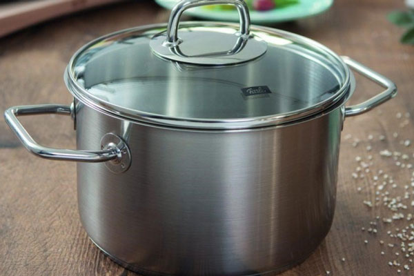 Mua xoong nồi nhôm mới nhớ làm theo cách này, vừa bền vừa không sợ độc hại