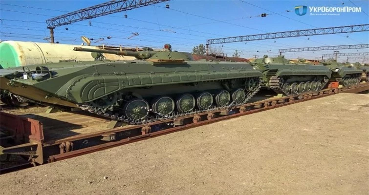 Bi an tung tich 1.800 thiet giap BMP-1 cua Ukraine-Hinh-14